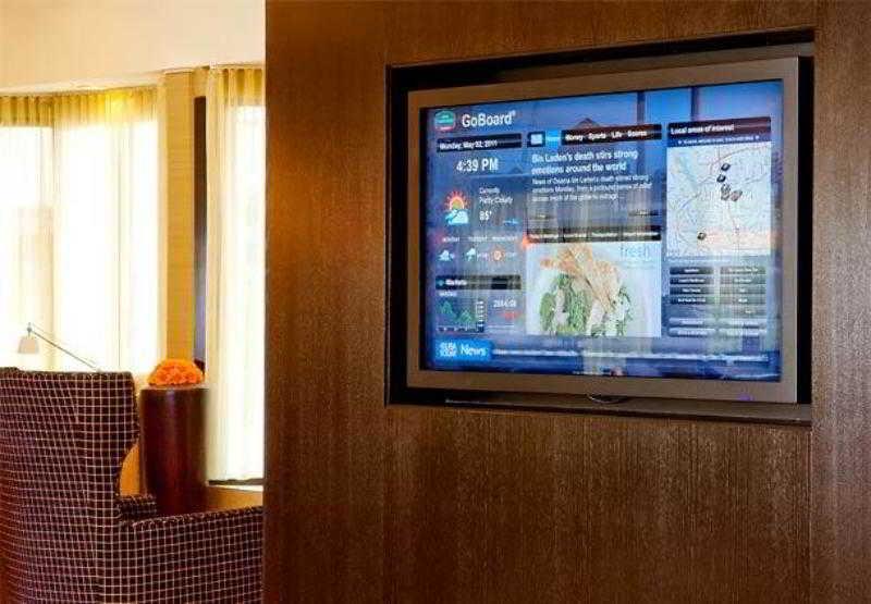 Courtyard By Marriott Columbus Hotel Facilities photo